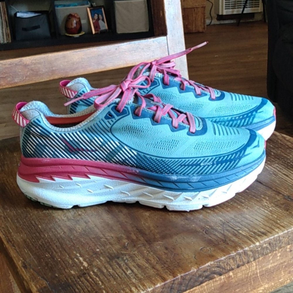 Hoka One One Bondi 5